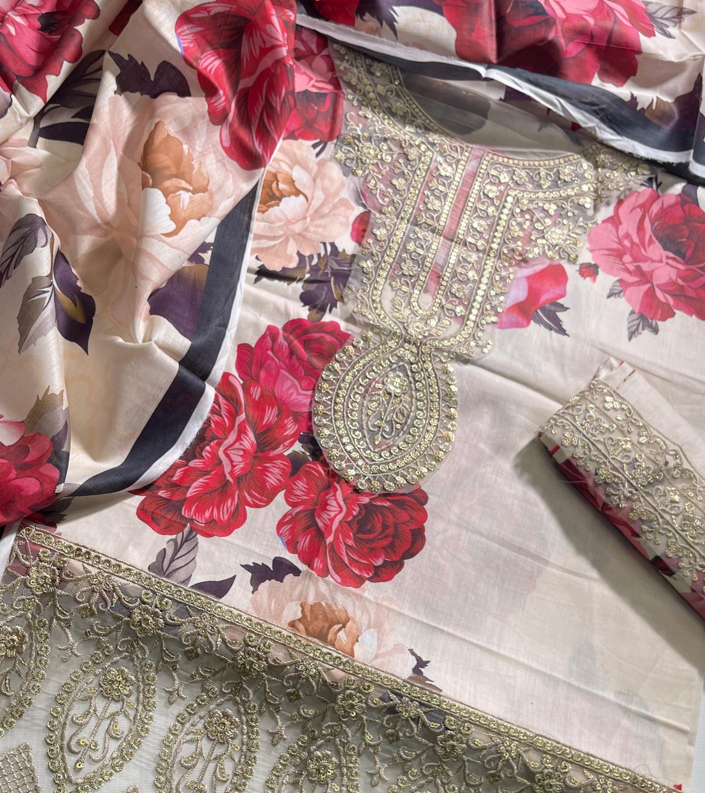 Humloji Printed Embroidered Lawn Dupatta