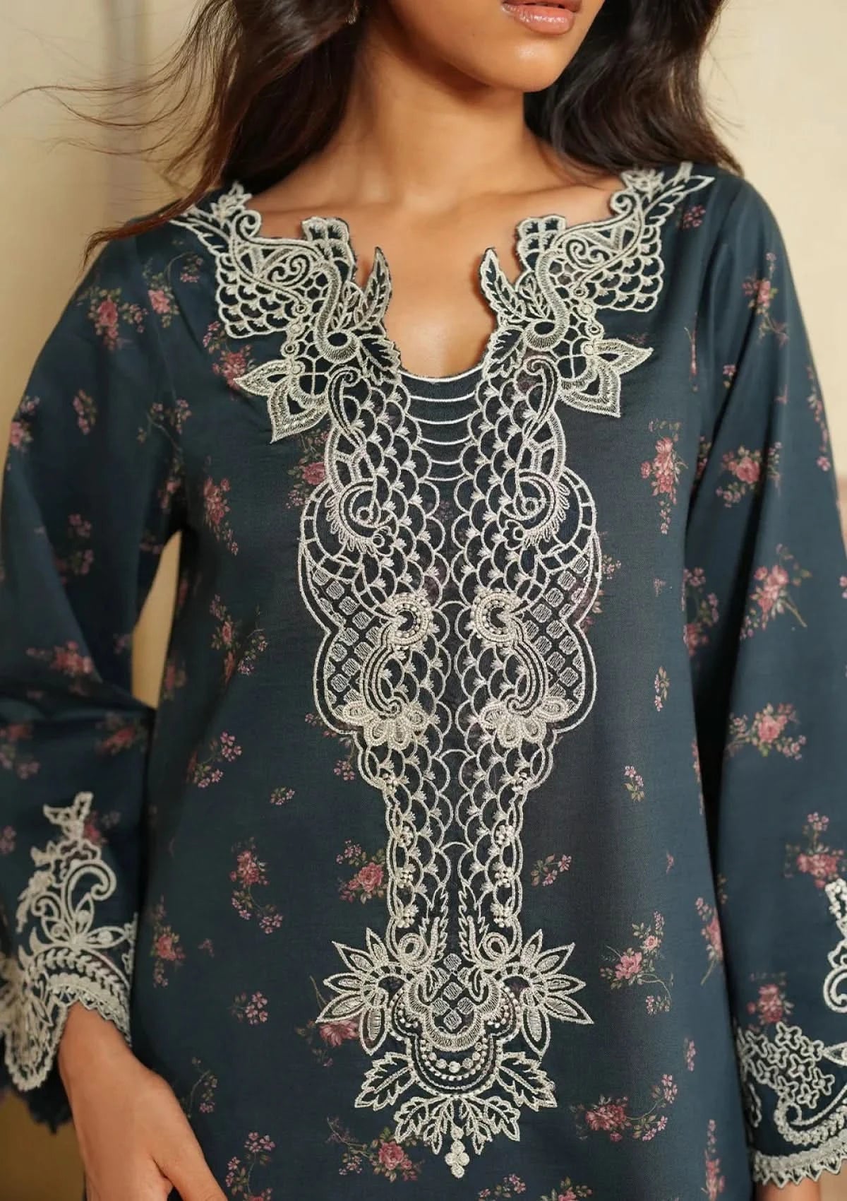 Iznik Printed Embroidered Lawn