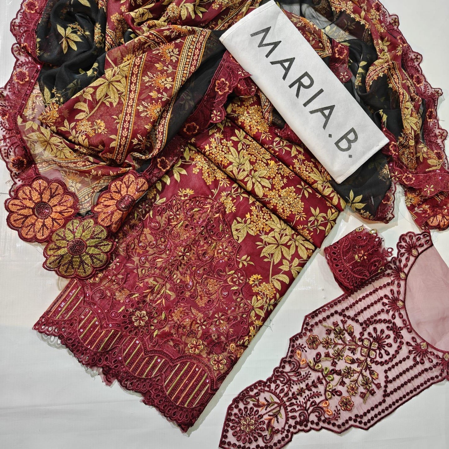 Maria B Printed Embroidered Lawn 3PC Unstitched Memon Clothes