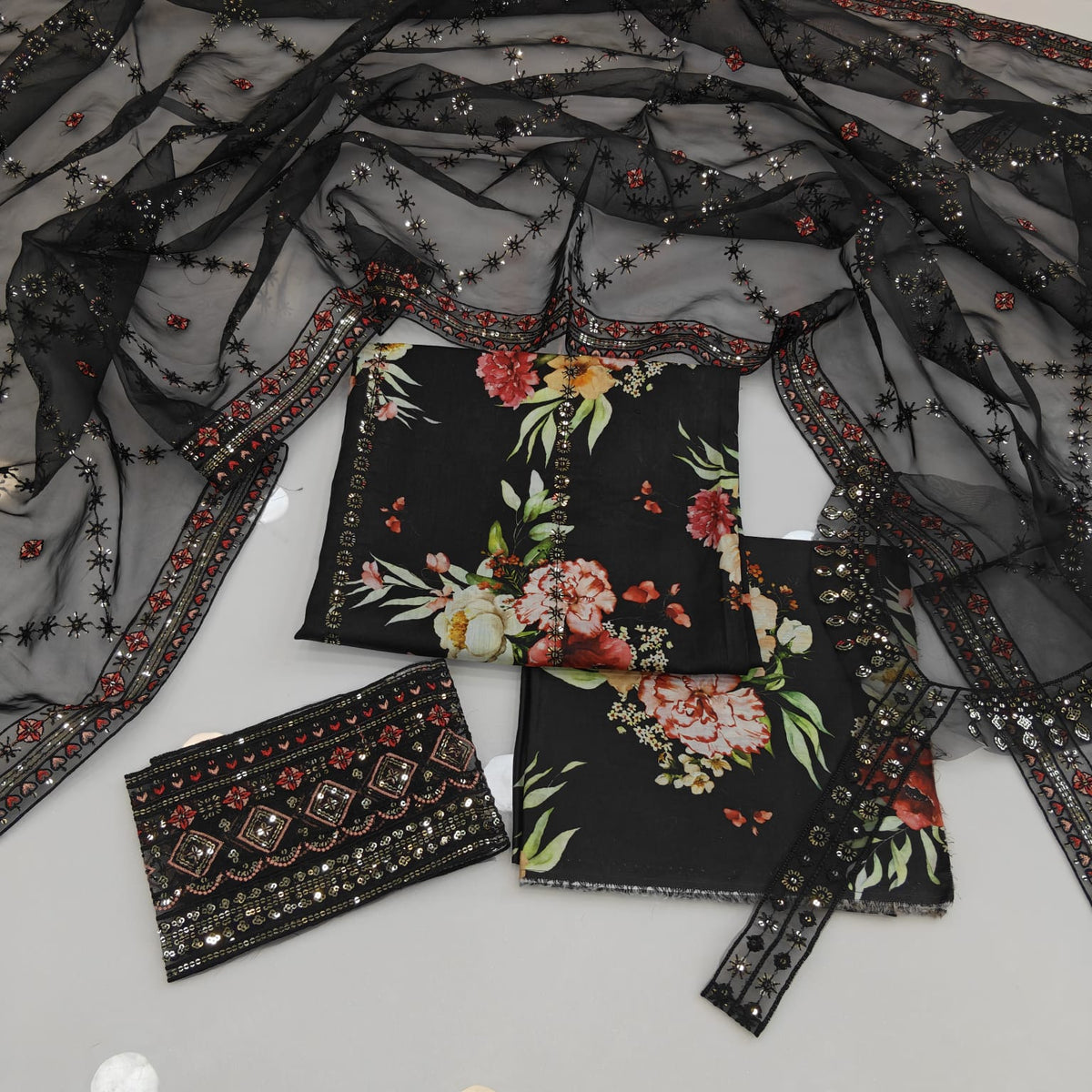 Iznik Printed Embroidered Lawn 3PC