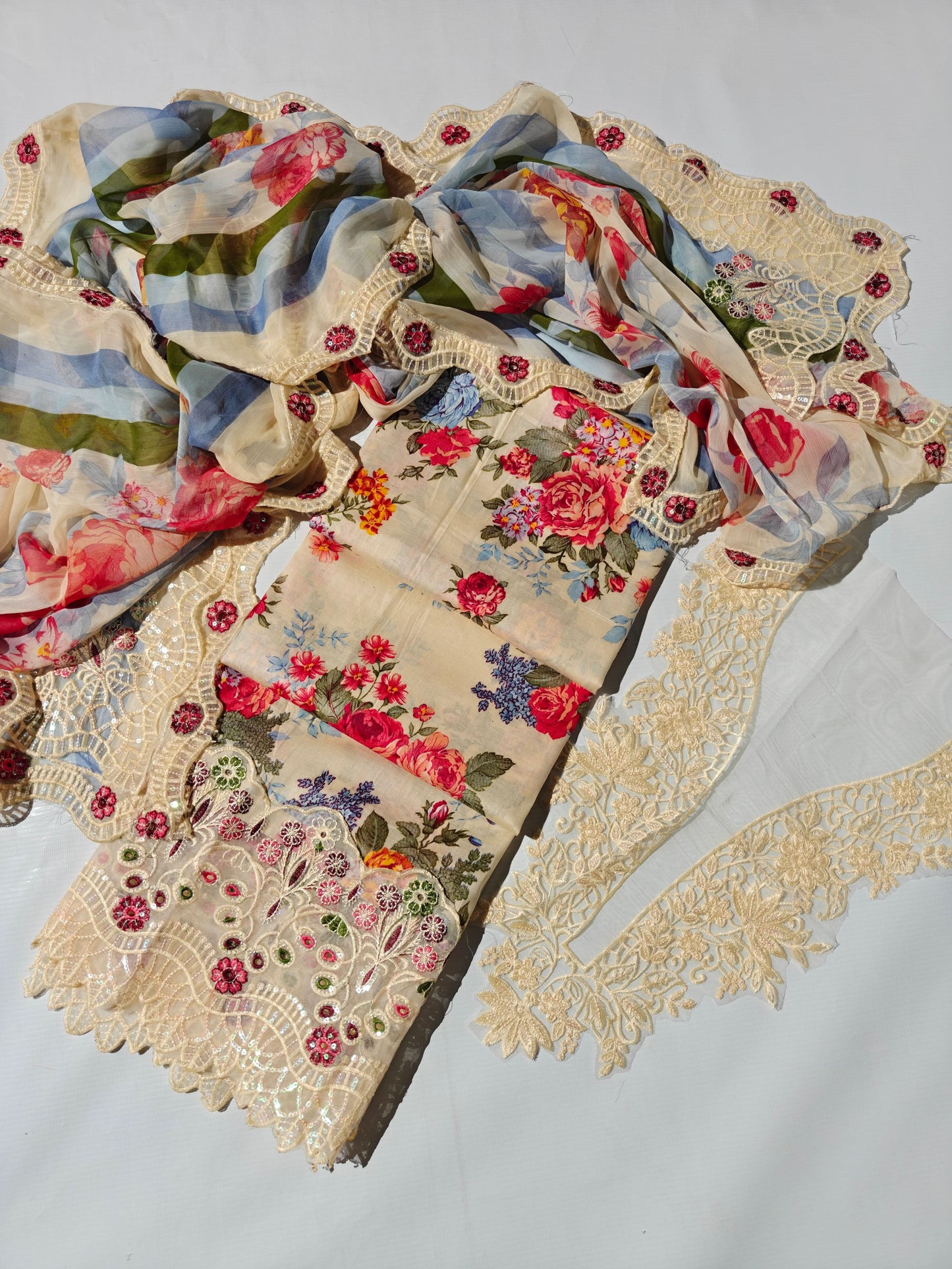 Maria B Embroidered Lawn 3PC | M Print