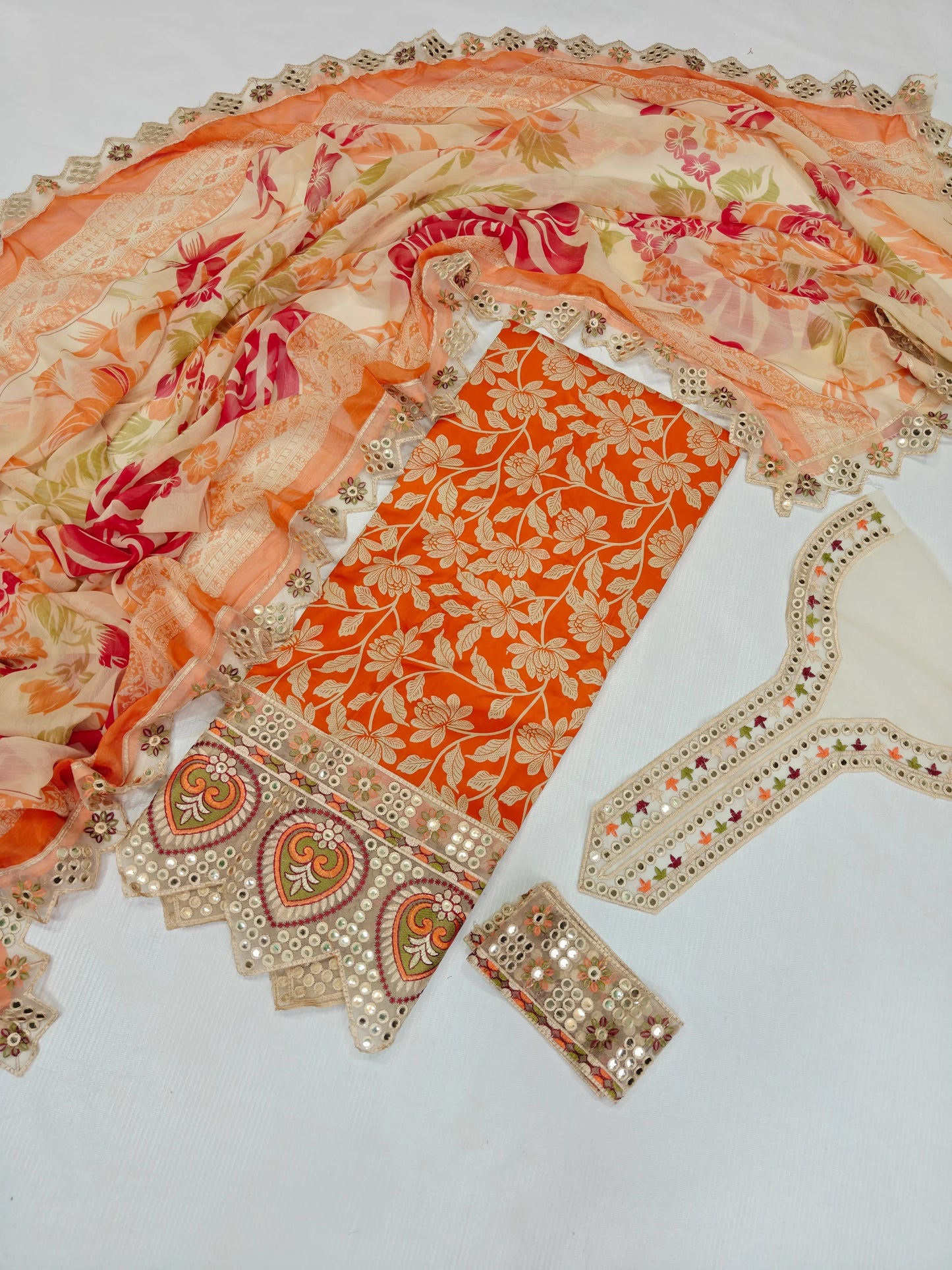 Aneela's Printed Embroidered Lawn 3PC Unstitched Memon Clothes