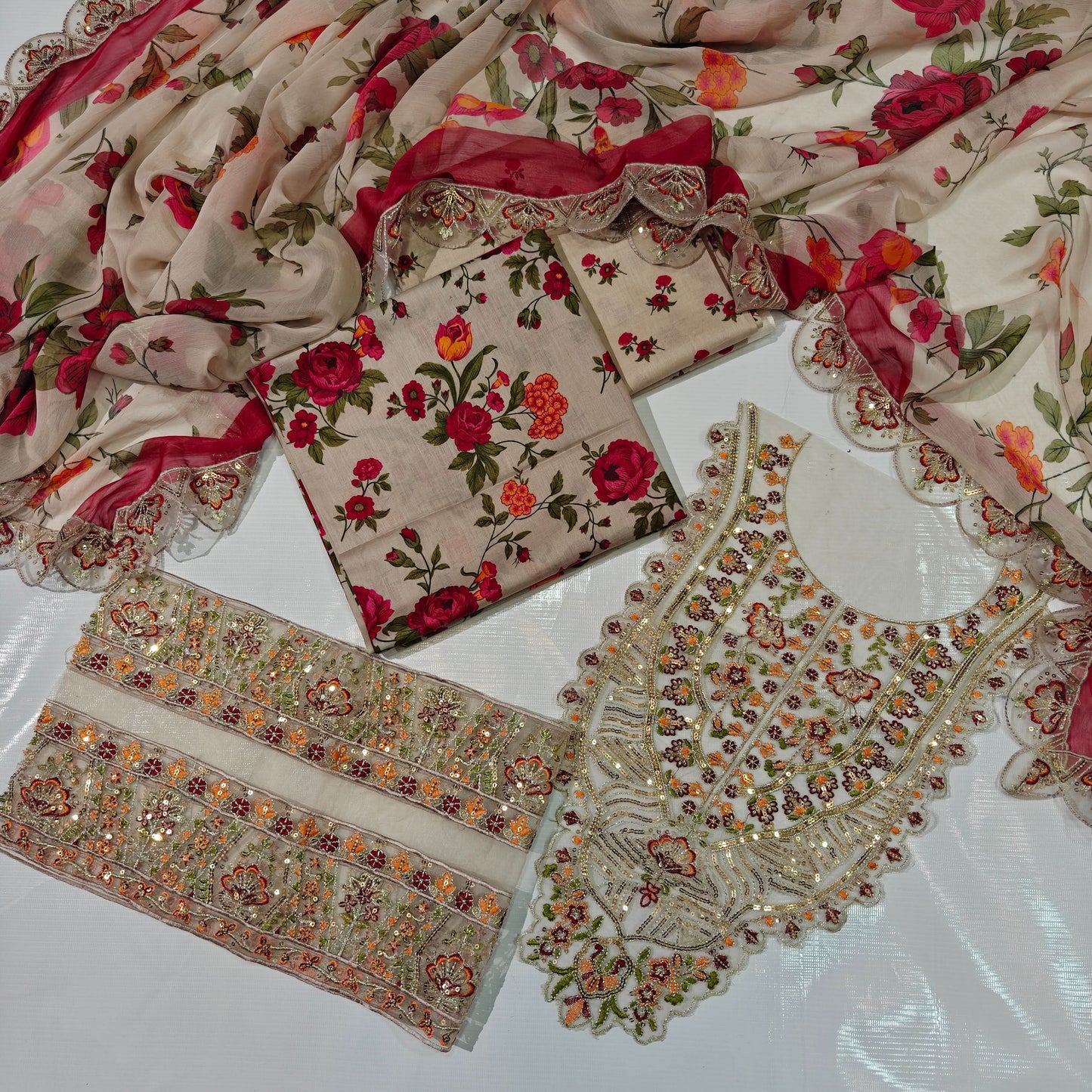 Aneela's Printed Embroidered Lawn 3PC