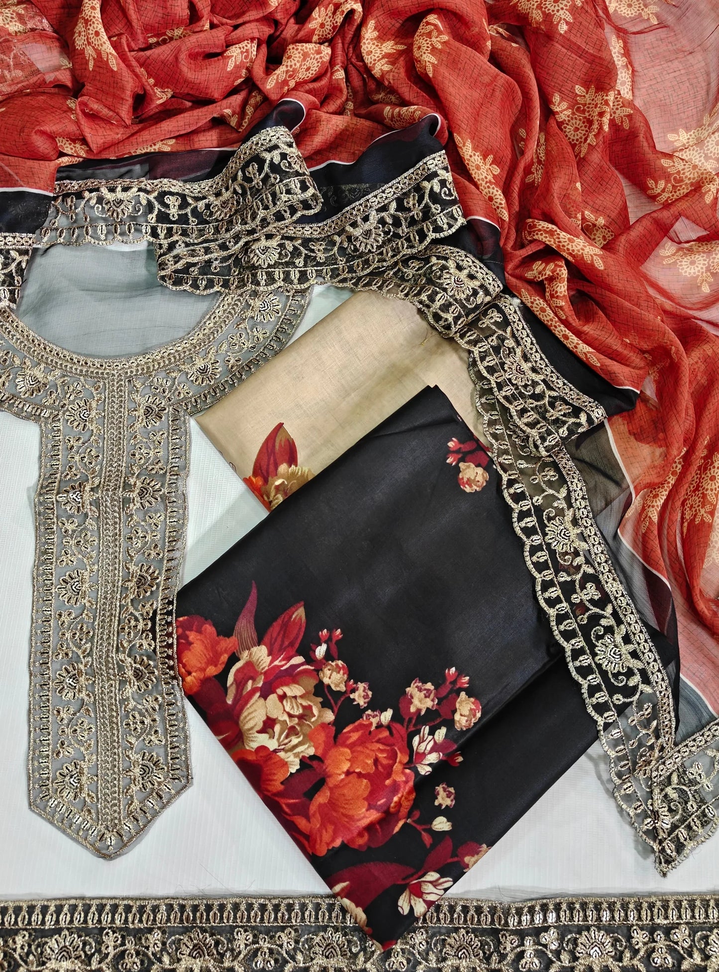 Humjoli Printed Embroidered Lawn 3PC Unstitched Memon Clothes