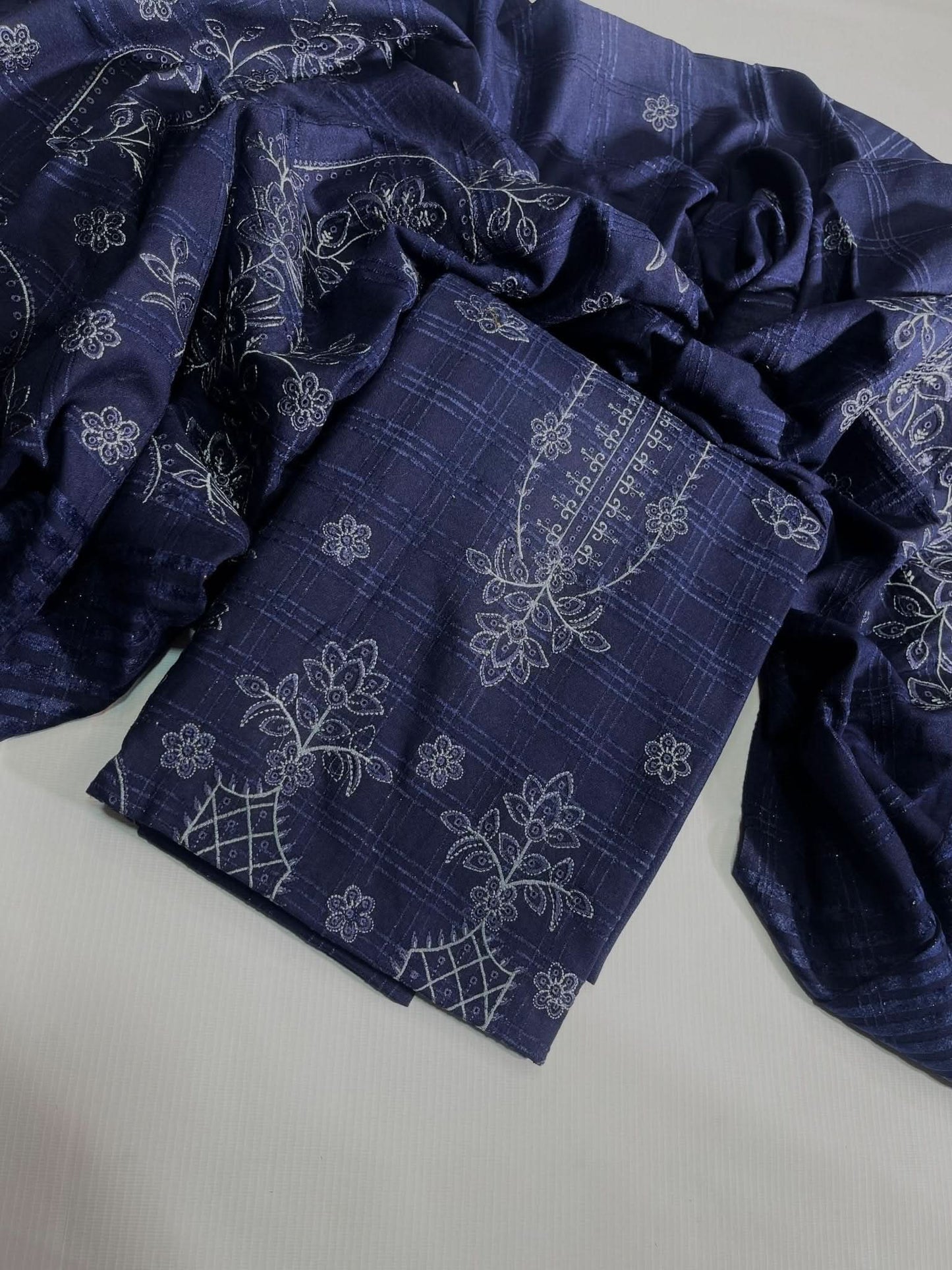 Uzma Dhanak Embroidered 3PC - Memon Clothes