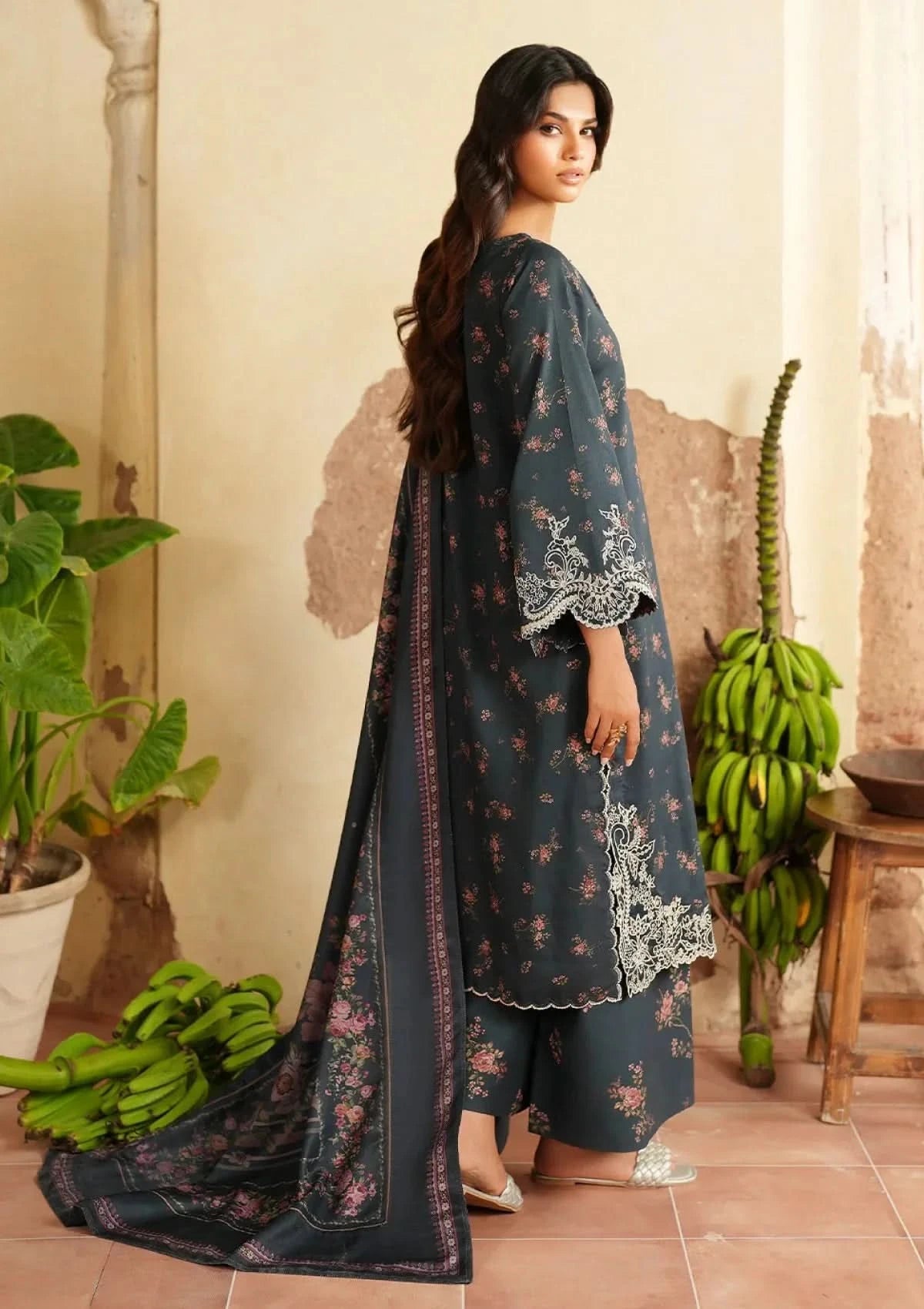 Iznik Printed Embroidered Lawn