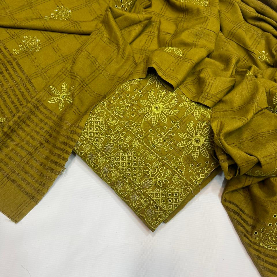 Uzma Dhanak Embroidered 3Pc | Dhani