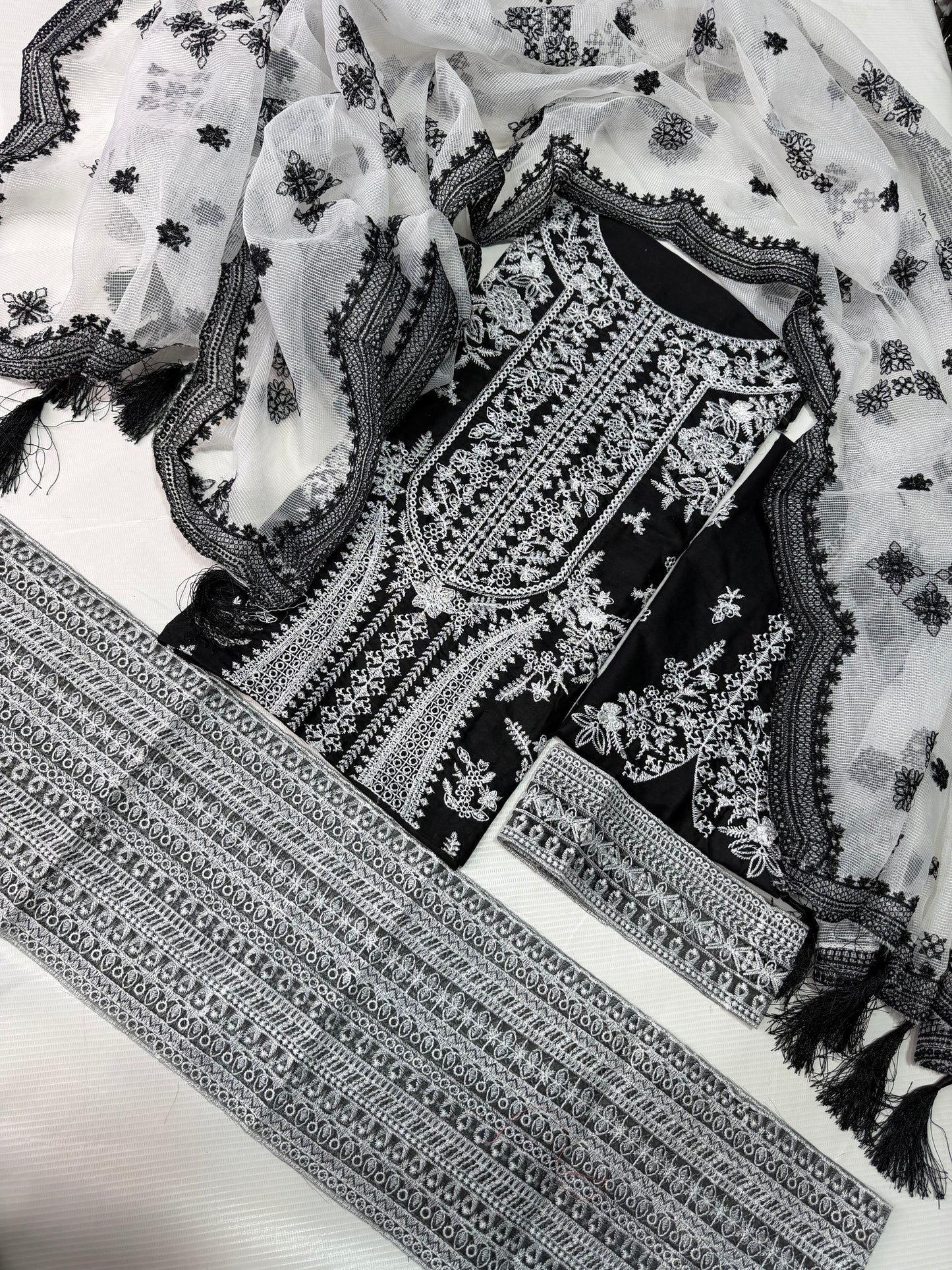 Heavy embroidered fancy 3PC unstitched