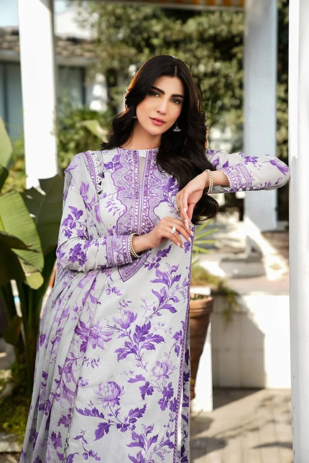 Aneela's Luxury Lawn 3 Piece - Memon Clothes