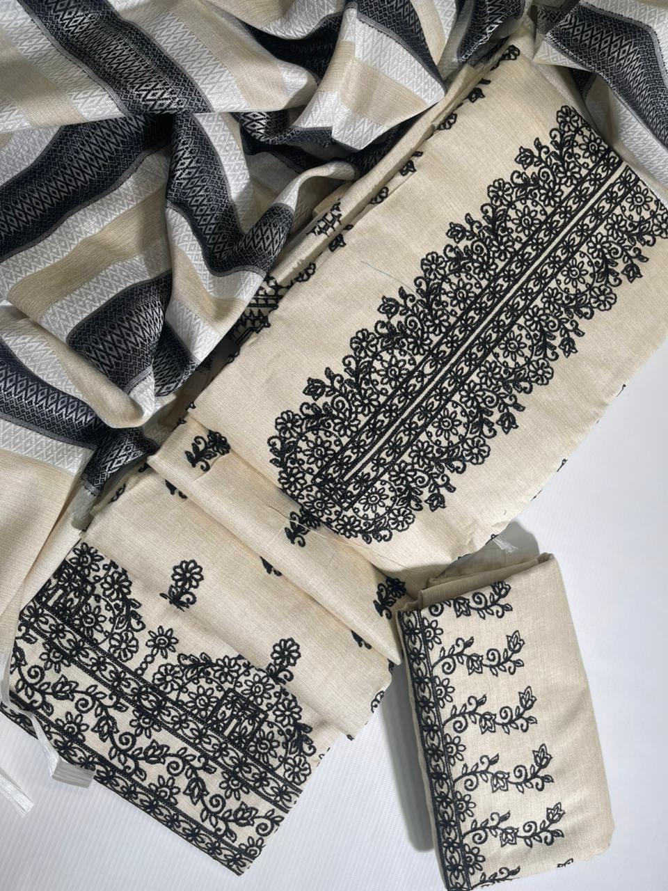 Khaddhar Luxury Unstitched 3 Pcs | Skin