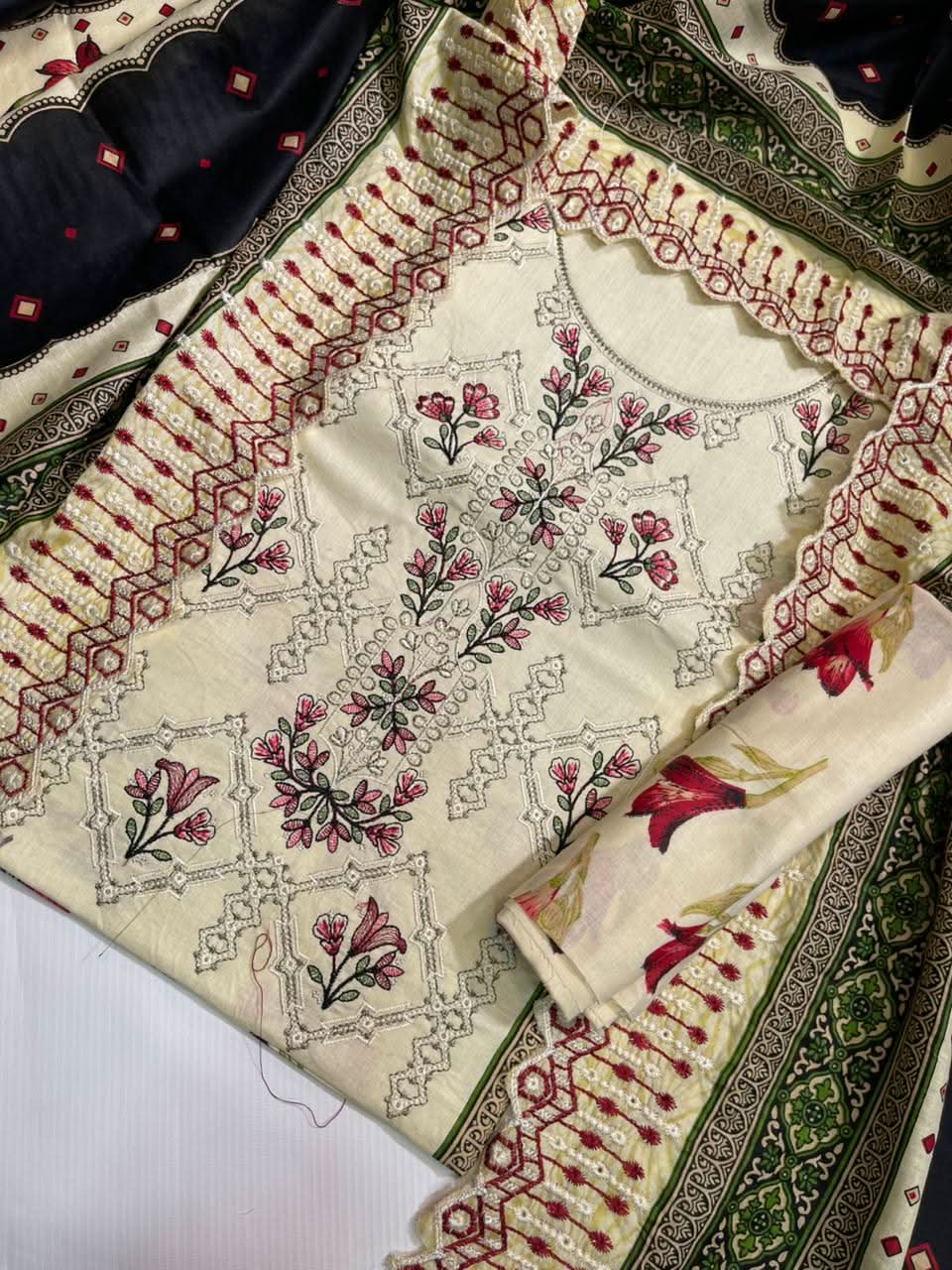 Bin Saeed Printed Embroidered Cotton 3Pc - Memon Clothes
