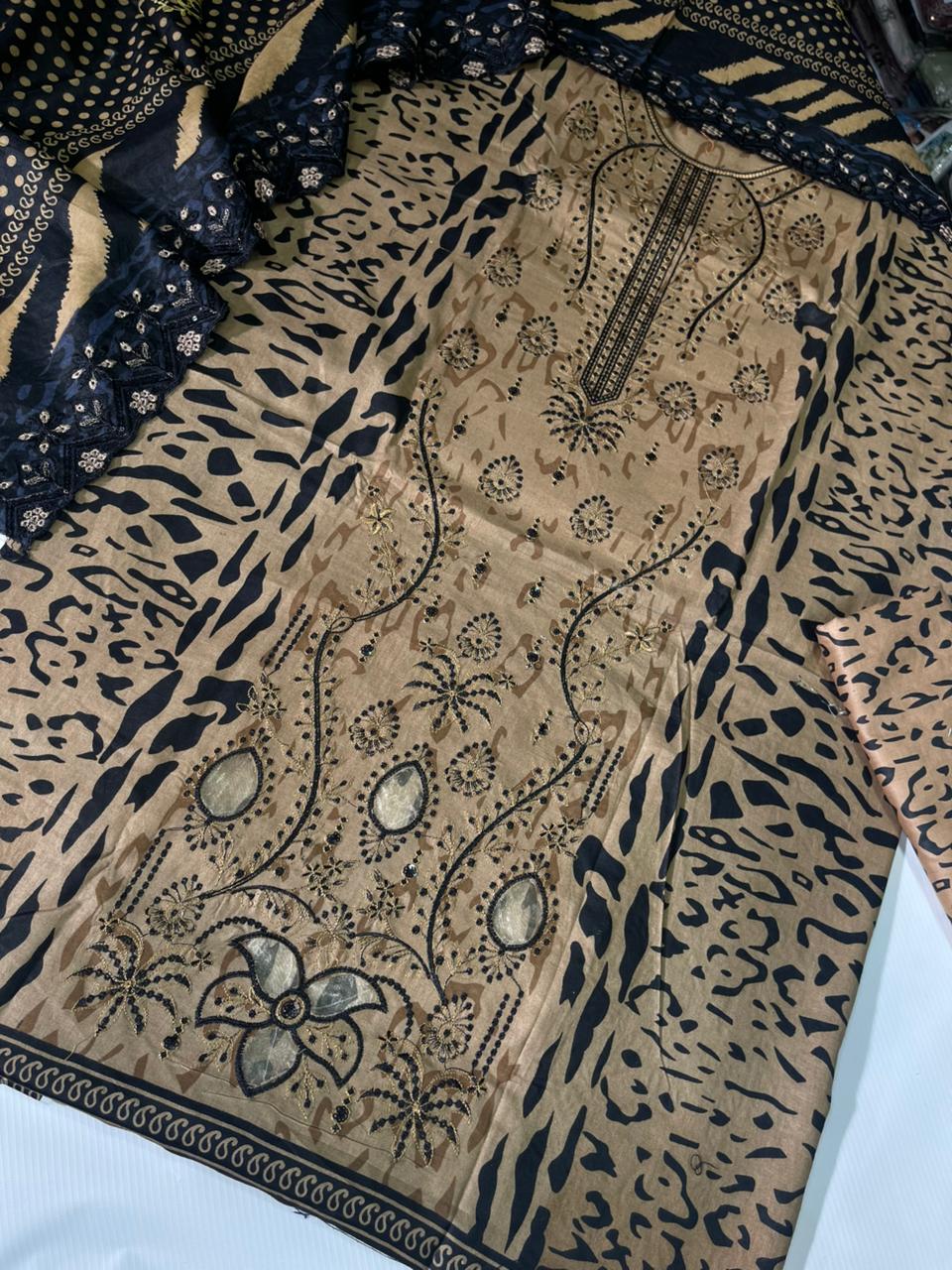 Heavy Embroidered Lazer Work Daman 3Pc