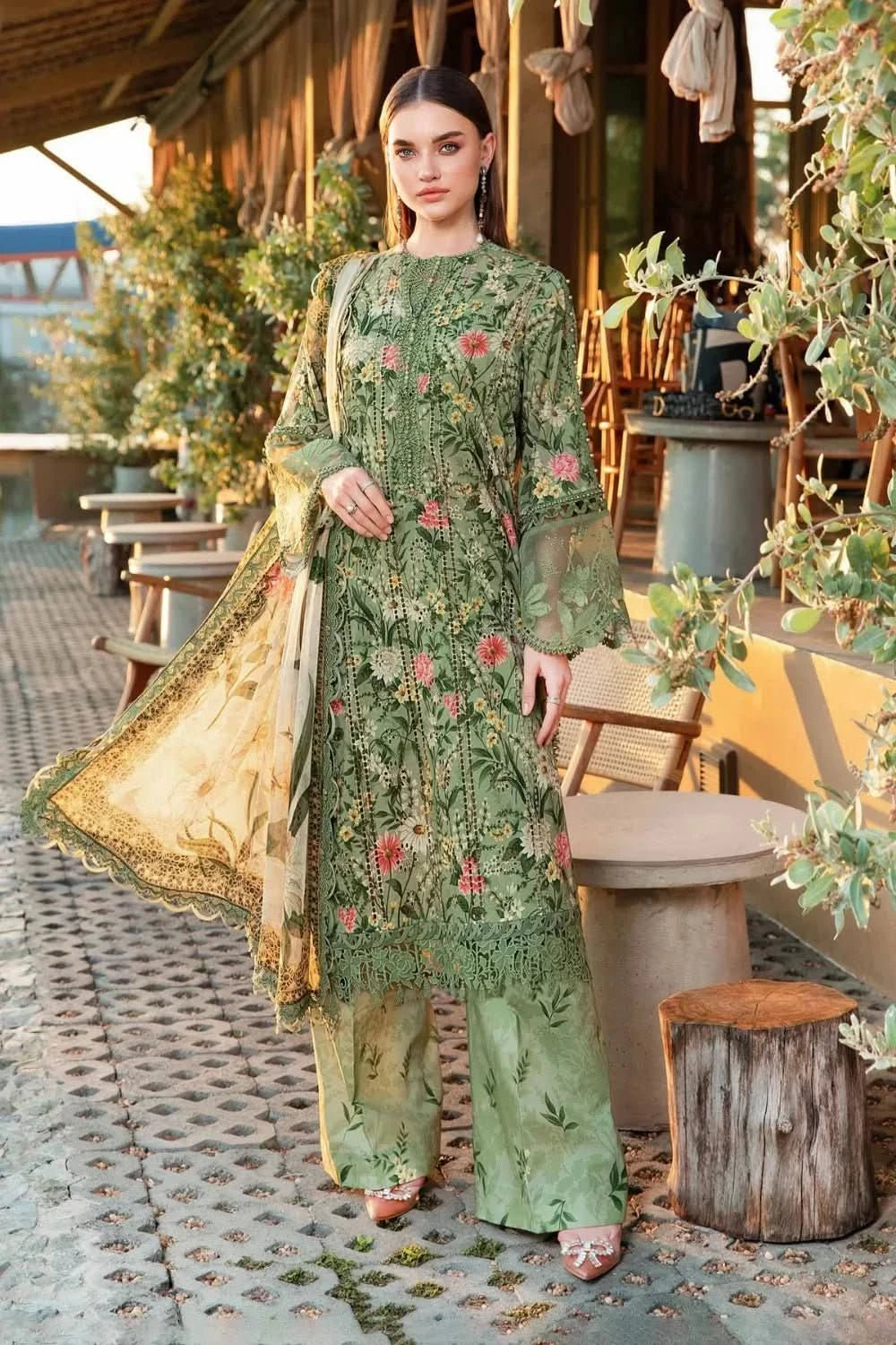 Maria B Printed ChikanKari Lawn 3 Pcs - Memon Clothes