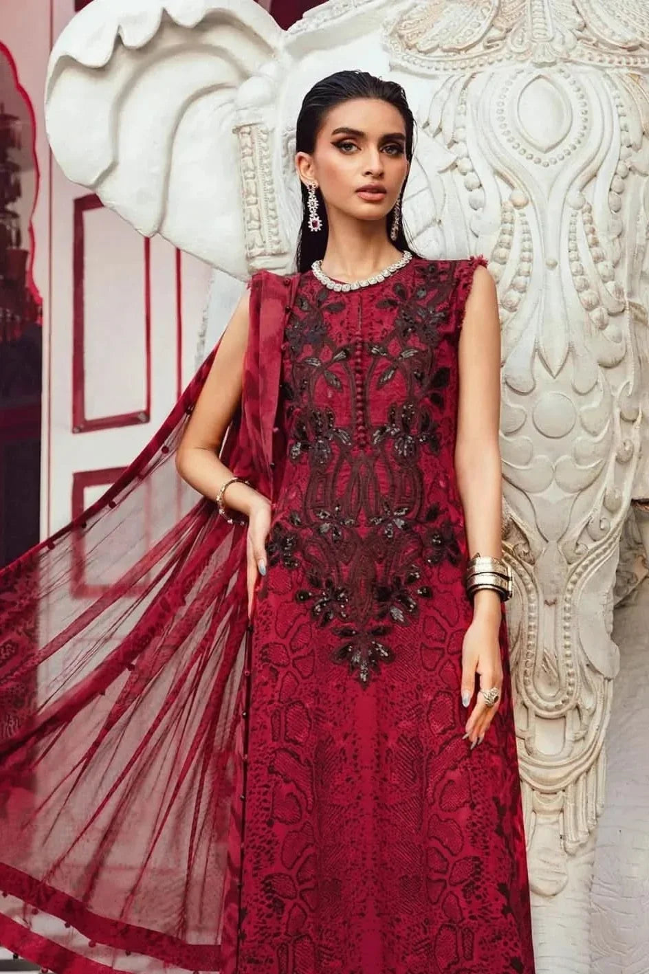 Maria B Printed Embroidered Lawn 3PC Unstitched – Memon Clothes