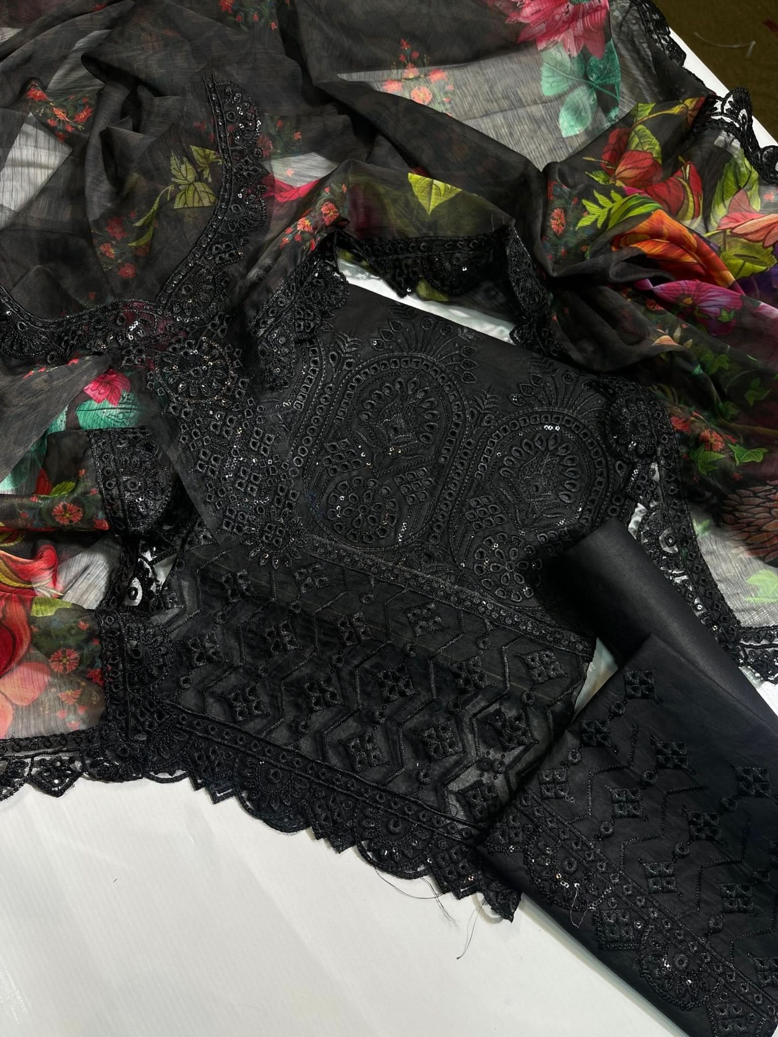 Ramsha Embroidered Cotton Printed Dupatta | Black - Memon Clothes