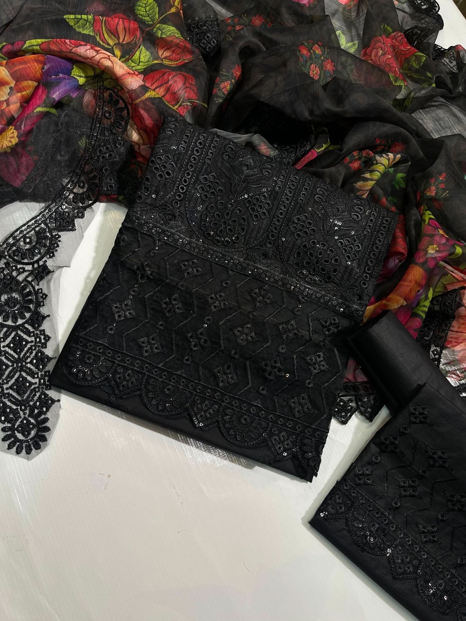 Ramsha Embroidered Cotton Printed Dupatta | Black - Memon Clothes