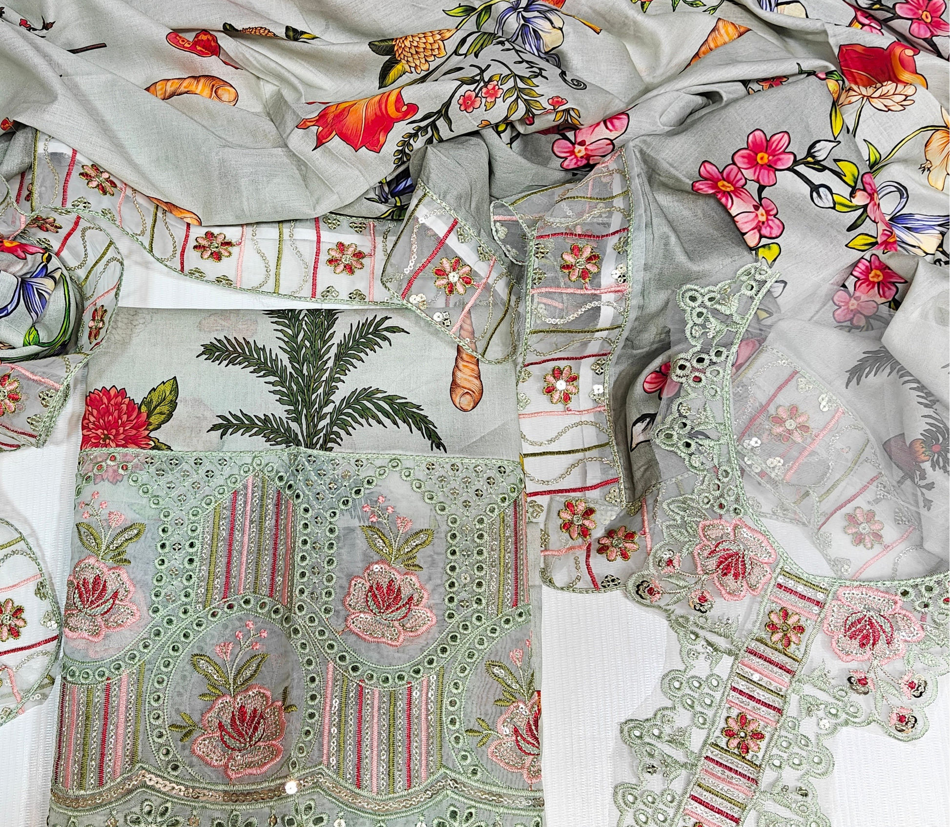 Aneela's Printed Embroidered Lawn 3PC Unstitched Memon Clothes
