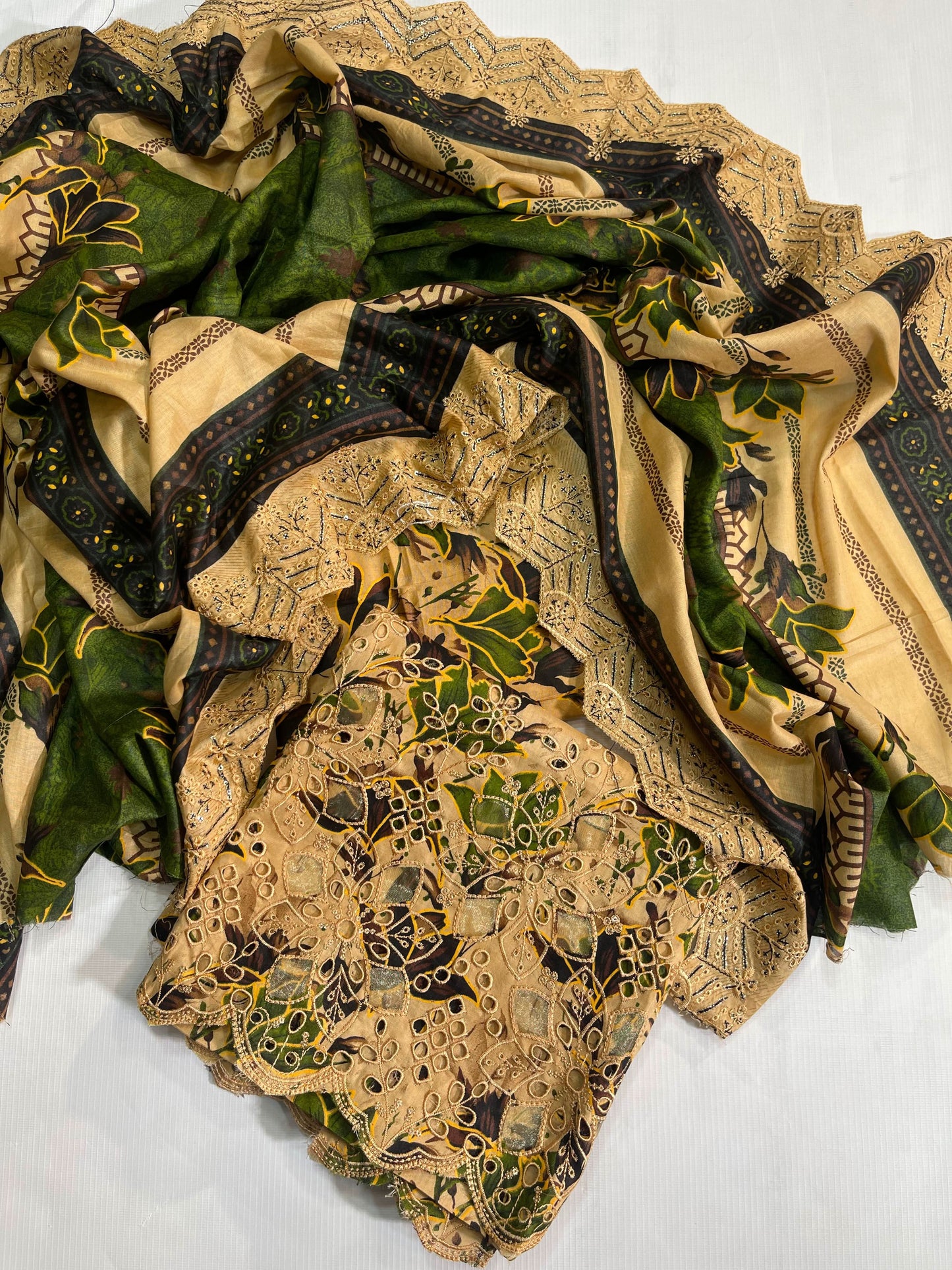 Luxury Embroidered Daman ChikanKari | Skin