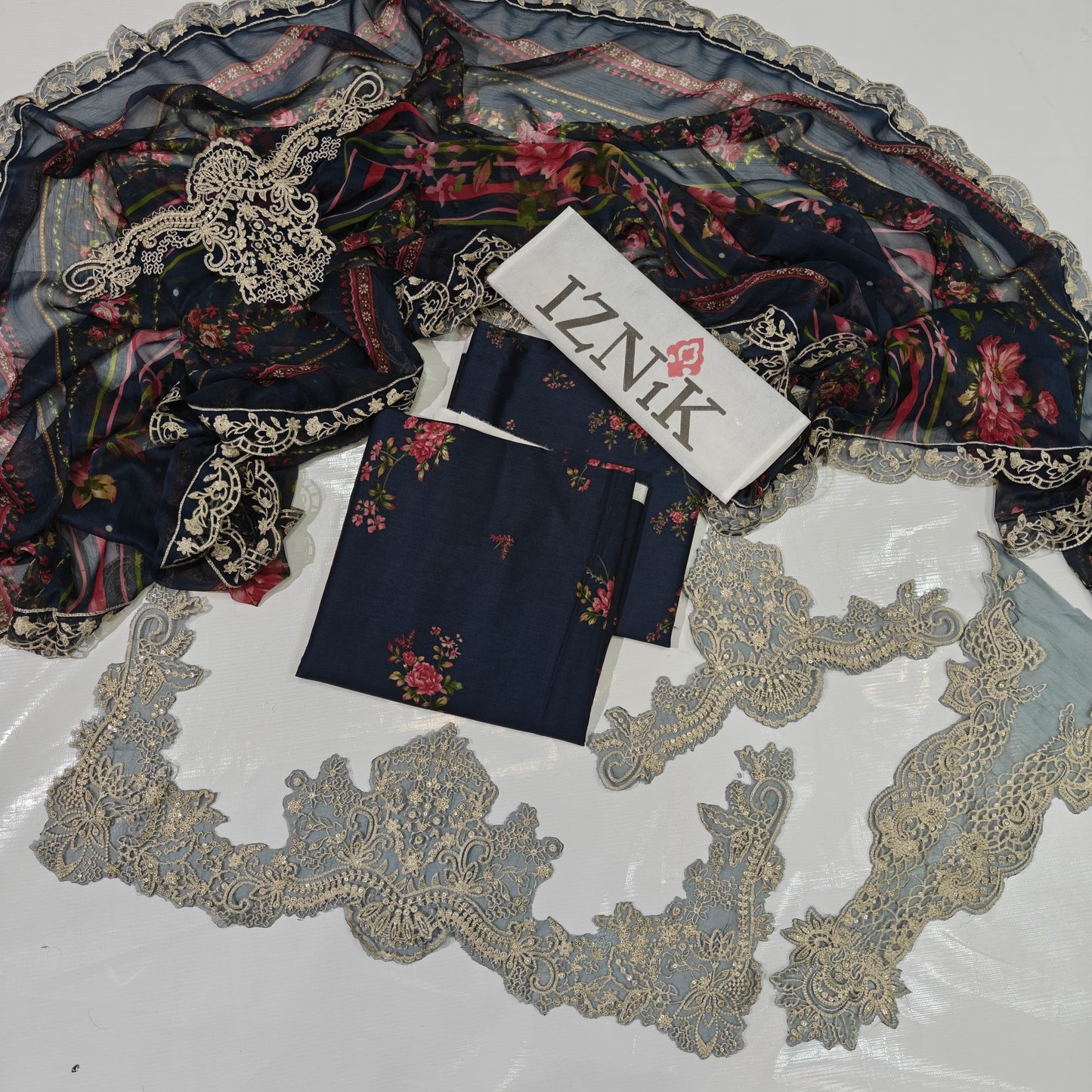 Iznik Printed Embroidered Lawn